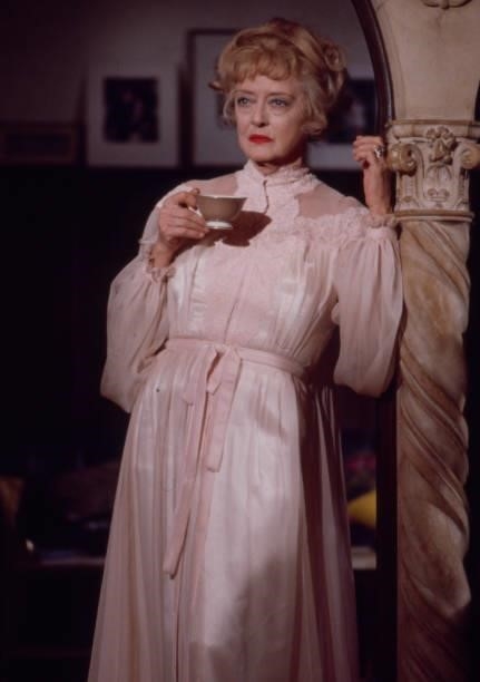 Bette Davis appearing in the ABC tv movie 'Scream, Pretty Peggy'.