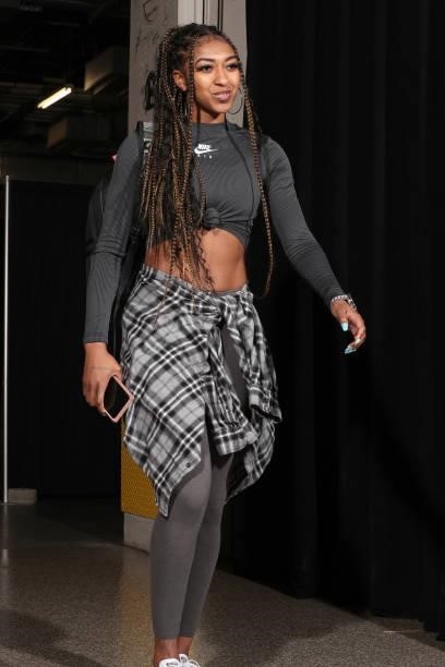 DiDi Richards of the New York Liberty arrives to the game against the Connecticut Sun on June 5, 2021 at Mohegan Sun Arena in Uncasville,...