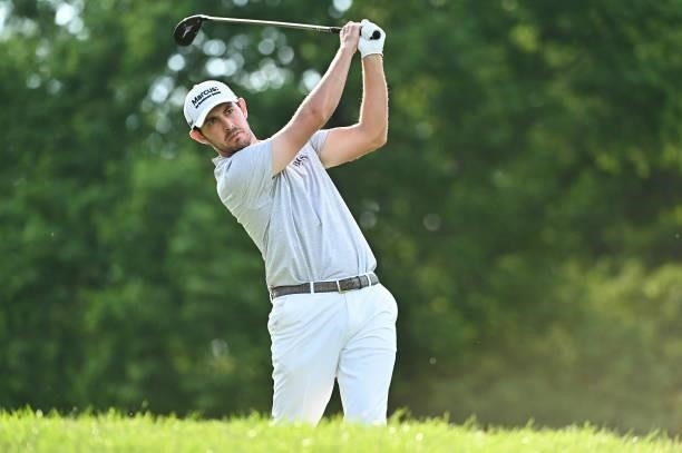 Patrick Cantlay hits a tee shot on the 18th hole during the third round of the Memorial Tournament presented by Nationwide at Muirfield Village Golf...