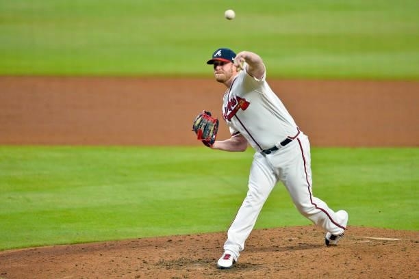 Will Smith of the Atlanta Braves pitches in the top of the 9th inning to win 6-4 against the Los Angeles Dodgers at Truist Park on June 5, 2021 in...