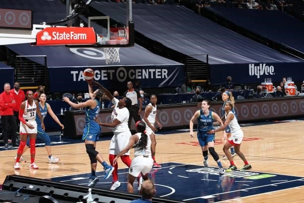 Rondae Hollis-Jefferson of the Minnesota Timberwolves drives to the basket against the Atlanta Dream on June 6, 2021 at Target Center in Minneapolis,...