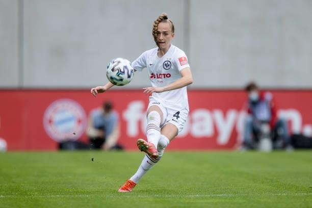 Sophia Kleinherne of Eintracht Frankfurt controls the ball during the FLYERALARM Frauen Bundesliga match between FC Bayern Muenchen and Eintracht...