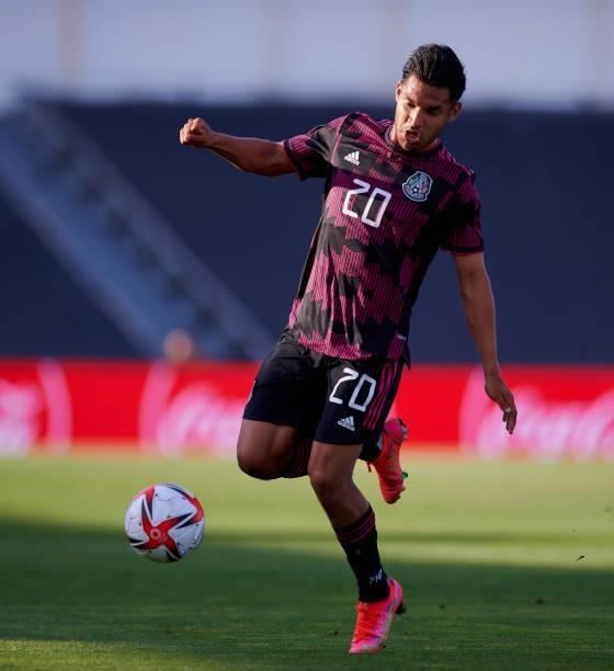 Eduardo Daniel Aguirre Laraof Mexico Under-23 controls the ball during the international friendly match between Mexico U23 and Saudi Arabia U23 at...