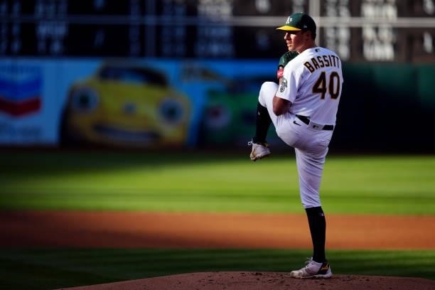 Chris Bassitt of the Oakland Athletics pitches during the game between the Arizona Diamondbacks and the Oakland Athletics at Oakland Coliseum on...