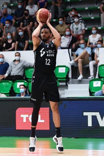 Amine NOUA of Lyon ASVEL during the Jeep Elite match between Nanterre 92 and ASVEL at Palais des Sports Maurice Thorez on June 9, 2021 in Nanterre,...