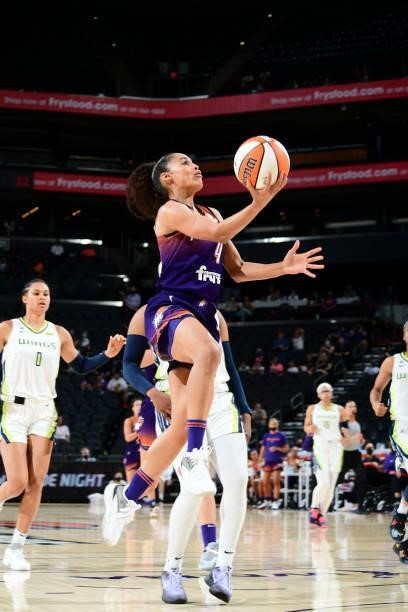 Skylar Diggins-Smith of the Phoenix Mercury drives to the basket during the game against the Dallas Wings on June 11, 2021 at Phoenix Suns Arena in...