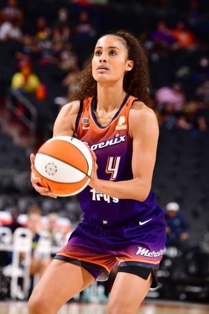 Skylar Diggins-Smith of the Phoenix Mercury prepares to shoot a free throw against the Dallas Wings on June 11, 2021 at Phoenix Suns Arena in...
