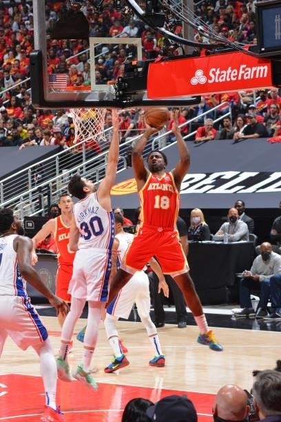 Solomon Hill of the Atlanta Hawks shoots the ball against the Philadelphia 76ers during Round 2, Game 3 of the Eastern Conference Playoffs on June...