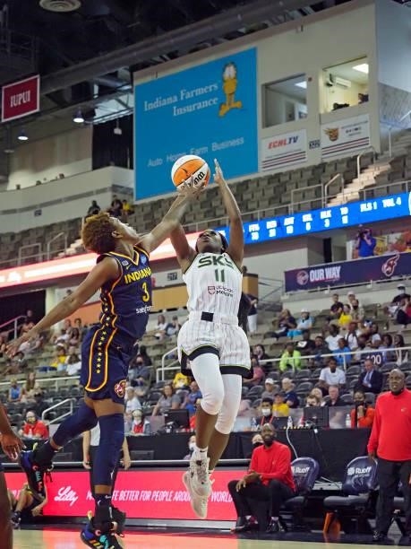 Dana Evans of the Chicago Sky shoots the ball against the Indiana Fever on June 12, 2021 at Bankers Life Fieldhouse in Indianapolis, Indiana. NOTE TO...