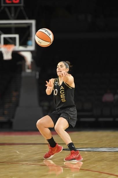 Kelsey Plum of the Las Vegas Aces passes the ball during the game against the New York Liberty on June 15, 2021 at Michelob ULTRA Arena in Las Vegas,...