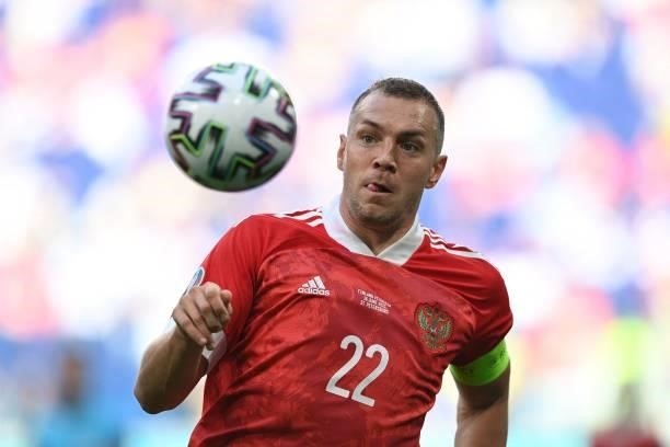 Russia's forward Artem Dzyuba controls the ball during the UEFA EURO 2020 Group B football match between Finland and Russia at the Saint Petersburg...