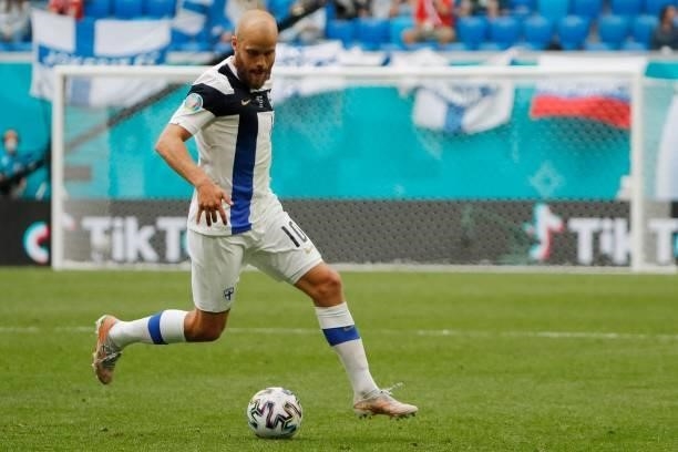 Finland's forward Teemu Pukki controls the ball during the UEFA EURO 2020 Group B football match between Finland and Russia at the Saint Petersburg...