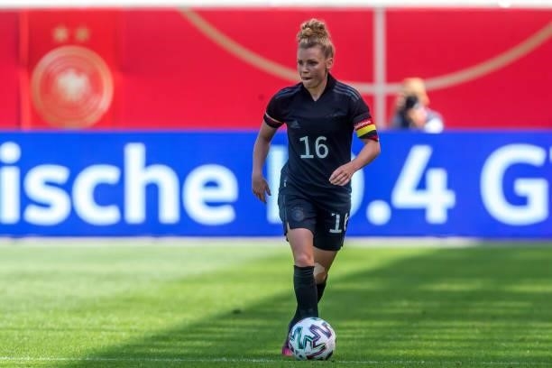 Linda Dallmann of Germany controls the Ball during the international friendly match between Germany Women and Chile Women at Stadion Bieberer on June...