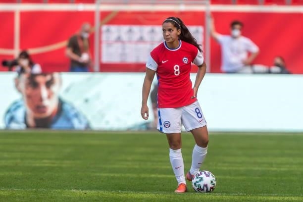 Karen Araya of Chile controls the Ball during the international friendly match between Germany Women and Chile Women at Stadion Bieberer on June 15,...