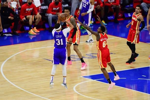 Seth Curry of the Philadelphia 76ers shoots the ball against the Atlanta Hawks in game 5 of the conference semifinals on June 16, 2021 at Wells Fargo...