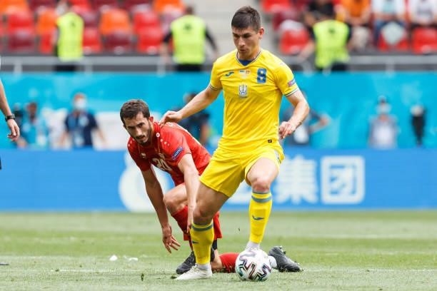Ruslan Malinovskyi of Ukraine controls the ball during the UEFA Euro 2020 Championship Group C match between Ukraine and North Macedonia at National...