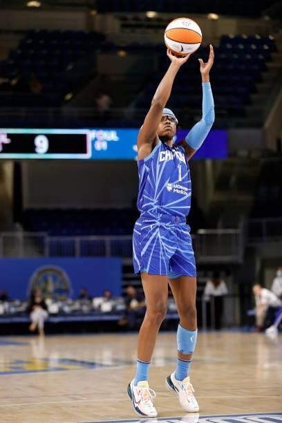 Diamond DeShields of the Chicago Sky shoots the ball during the game against the Connecticut Sun on June 17, 2021 at the Wintrust Arena in Chicago,...