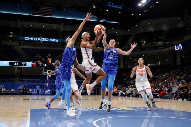 Jasmine Thomas of the Connecticut Sun shoots the ball during the game against the Chicago Sky on June 17, 2021 at the Wintrust Arena in Chicago,...