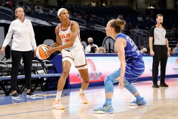 Jasmine Thomas of the Connecticut Sun passes the ball during the game against the Chicago Sky on June 17, 2021 at the Wintrust Arena in Chicago,...