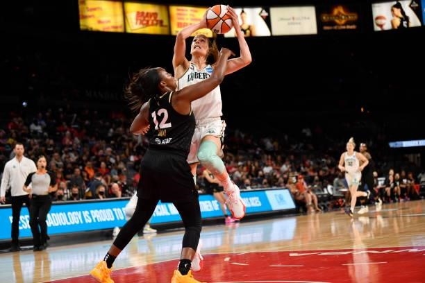 Rebecca Allen of the New York Liberty drives to the basket during the game against the Las Vegas Aces on June 17, 2021 at Michelob ULTRA Arena in Las...