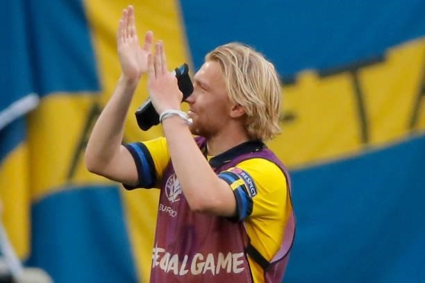 Sweden's midfielder Emil Forsberg greets the fans after their win in the UEFA EURO 2020 Group E football match between Sweden and Slovakia at Saint...
