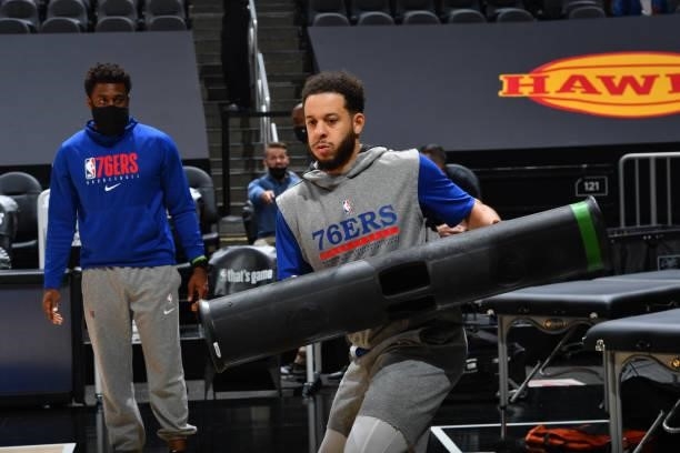 Seth Curry of the Philadelphia 76ers stretches prior to a game against the Atlanta Hawks during Round 2, Game 6 of the Eastern Conference Playoffs on...
