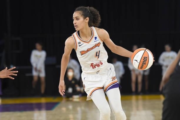 Skylar Diggins-Smith of the Phoenix Mercury handles the ball against the Los Angeles Sparks on June 18, 2021 at the Los Angeles Convention Center in...
