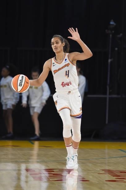 Skylar Diggins-Smith of the Phoenix Mercury dribbles the ball against the Los Angeles Sparks on June 18, 2021 at the Los Angeles Convention Center in...