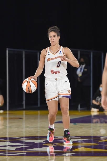 Kia Nurse of the Phoenix Mercury dribbles the ball against the Los Angeles Sparks on June 18, 2021 at the Los Angeles Convention Center in Los...
