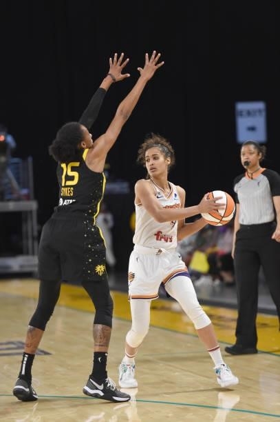 Skylar Diggins-Smith of the Phoenix Mercury handles the ball against Brittney Sykes of the Los Angeles Sparks on June 18, 2021 at the Los Angeles...
