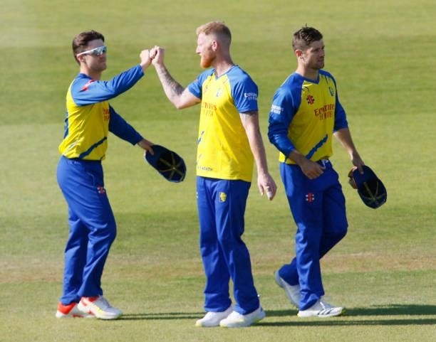 Ben Stokes of Durham celebrates the victory with team-mates during the Vitality Blast match between Durham Cricket and Birmingham Bears at Emirates...