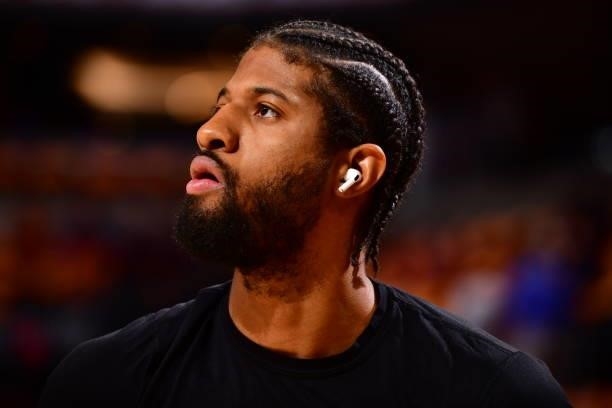 Paul George of the LA Clippers warms up before the game against the Phoenix Suns during Game 1 of the Western Conference Finals of the 2021 NBA...