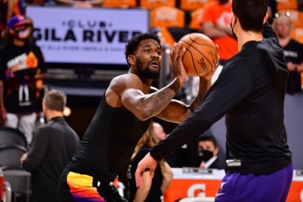 Deandre Ayton of the Phoenix Suns warms up before the game against the LA Clippers during Game 1 of the Western Conference Finals of the 2021 NBA...