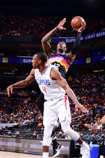 Torrey Craig of the Phoenix Suns drives to the basket during the game against the LA Clippers during Game 1 of the Western Conference Finals of the...