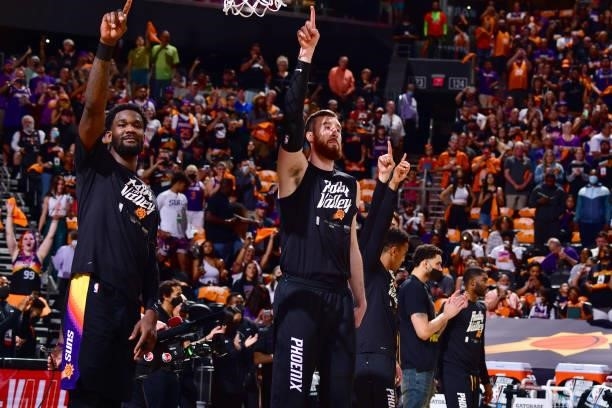 Deandre Ayton and Frank Kaminsky of the Phoenix Suns point before the game against the LA Clippers during Game 1 of the Western Conference Finals of...
