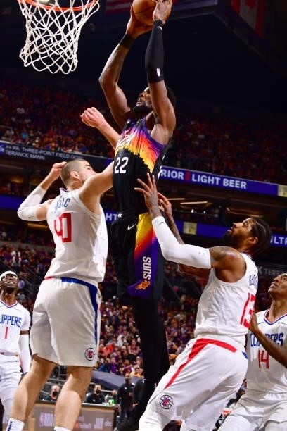 Deandre Ayton of the Phoenix Suns shoots the ball during the game against the LA Clippers during Game 1 of the Western Conference Finals of the 2021...