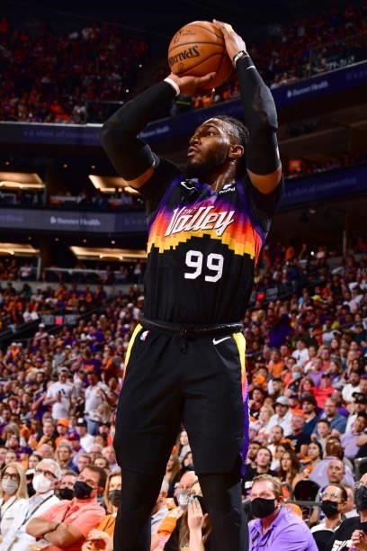 Jae Crowder of the Phoenix Suns shoots the ball during the game against the LA Clippers during Game 1 of the Western Conference Finals of the 2021...