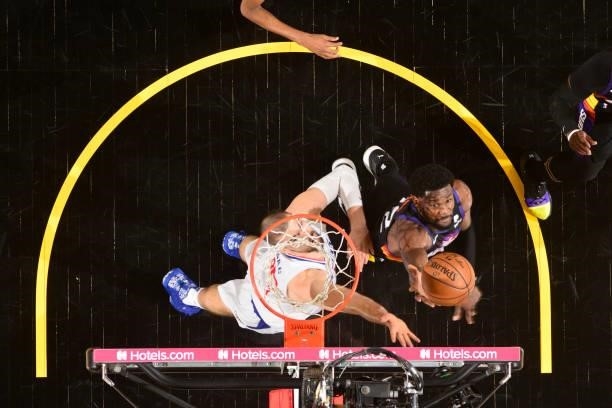 Deandre Ayton of the Phoenix Suns shoots the ball during the game against the LA Clippers during Game 1 of the Western Conference Finals of the 2021...
