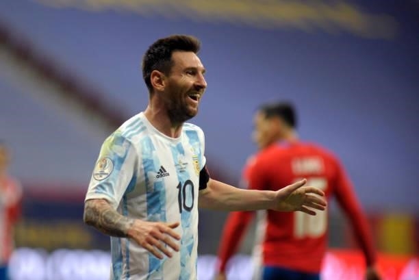 Lionel Messi celebrates after Alejandro Papu Gomez of Argentina scoring his goal during the match between Argentina and Paraguay at Mane Garrincha...