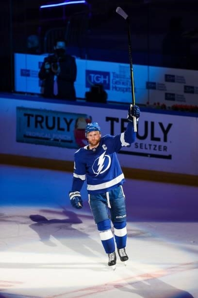 Steven Stamkos of the Tampa Bay Lightning celebrates the win against the New York Islanders in Game Five of the Stanley Cup Semifinals of the 2021...