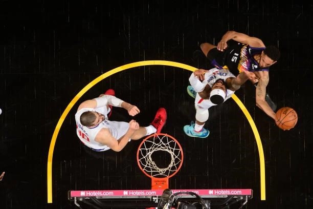 Cameron Payne of the Phoenix Suns shoots the ball during the game against the LA Clippers during Game 2 of the Western Conference Finals of the 2021...