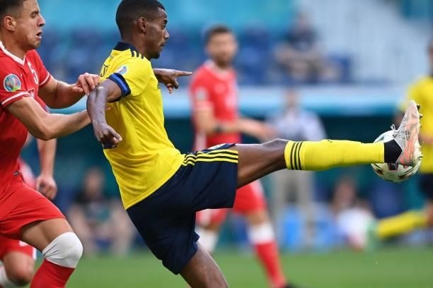 Sweden's forward Alexander Isak controls the ball during the UEFA EURO 2020 Group E football match between Sweden and Poland at Saint Petersburg...