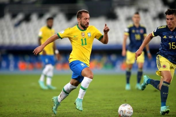 Everton Ribeiro of Brazil in action during the match between Brazil and Colombia as part of Conmebol Copa America Brazil 2021 at Estadio Olímpico...