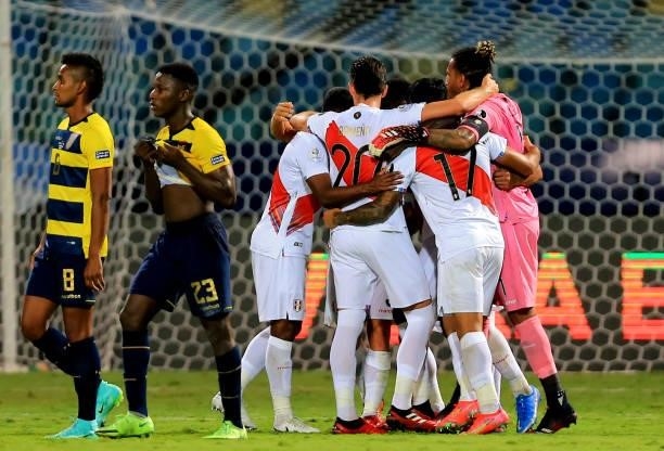 Players of Peru celebrate during the match between Colombia and Peru as part of Conmebol Copa America Brazil 2021 at Estadio Olimpico on June 23,...