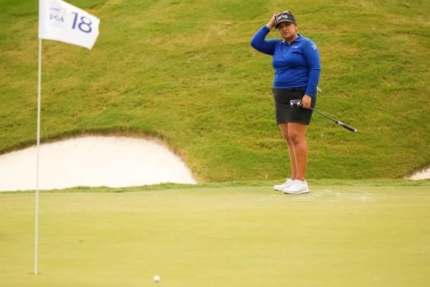 Lizette Salas reacts to her putt on the 18th hole during the third round for the 2021 KPMG Women's Championship at the Atlanta Athletic Club on June...