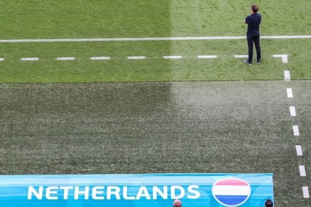 Holland coach Frank de Boer during the UEFA EURO 2020 match between the Netherlands and the Czech Republic at the Puskas Arena on June 27, 2021 in...