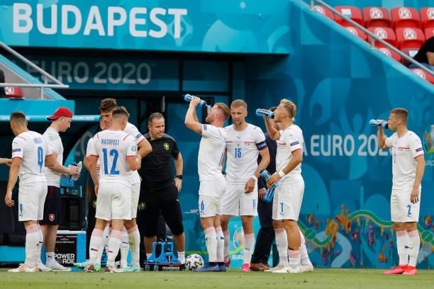 Czech Republic's players take a water break during the UEFA EURO 2020 round of 16 football match between the Netherlands and the Czech Republic at...