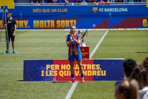 Vicky Losada tribute after the Primera Iberdrola match between FC Barcelona and SD Eibar at Johan Cruyff Stadium in Barcelona, Spain on June 27, 2021.