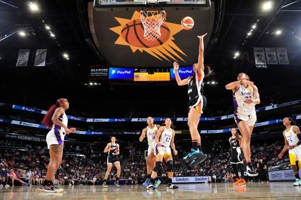 Skylar Diggins-Smith of the Phoenix Mercury shoots the ball against the Los Angeles Sparks on June 27, 2021 at Phoenix Suns Arena in Phoenix,...