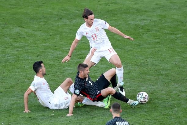 Sergio Busquets of Spain, Andrej Kramaric of Croatia and Fabian Ruiz of Spain during the UEFA Euro 2020 Championship Round of 16 match between...